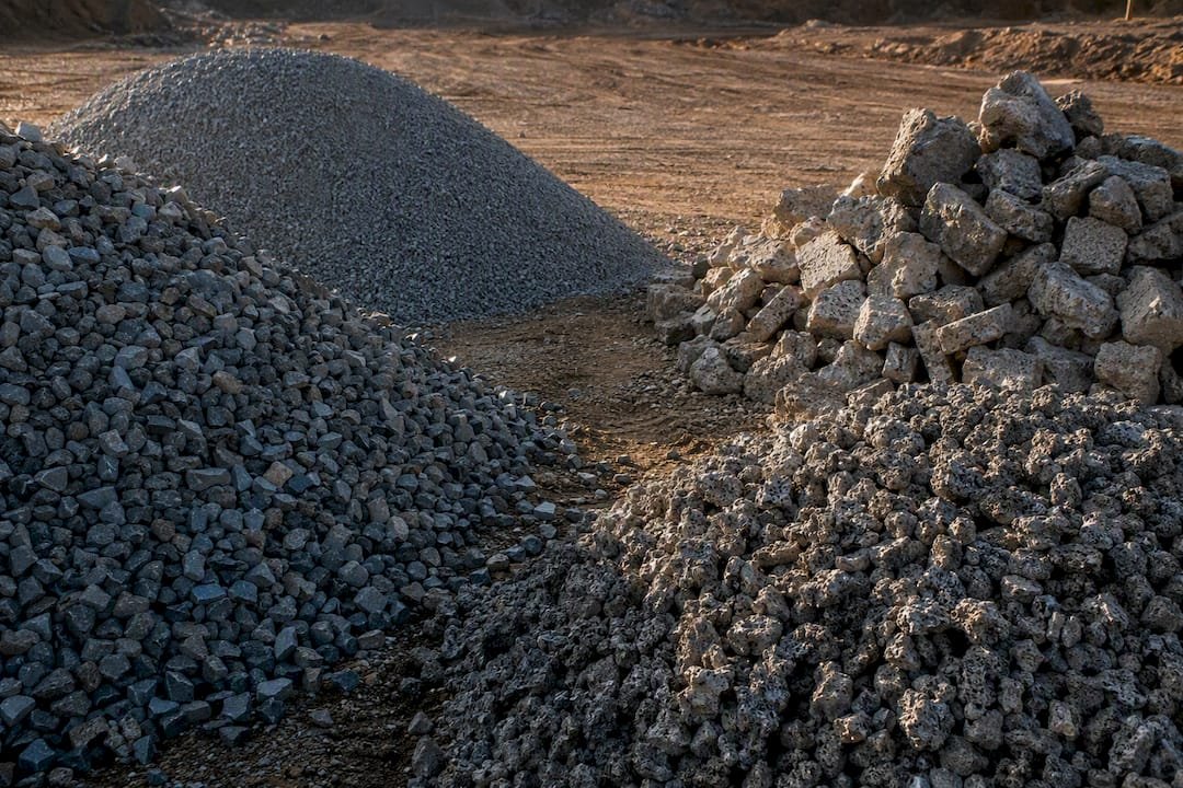 Different crushed stone aggregates for paver bases
